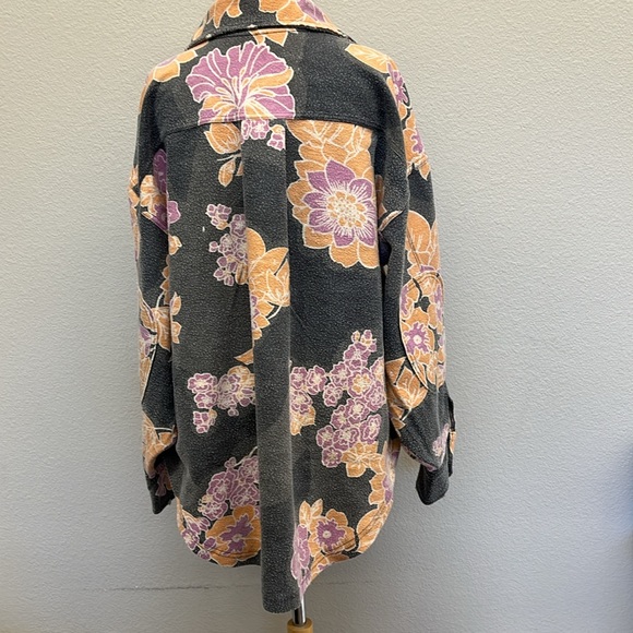 Free People Ruby Oversized Shacket in Charcoal Floral Fleece - Picture 8 of 11